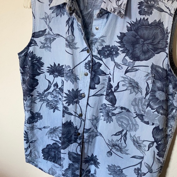 Gloria Vanderbilt top - Picture 2 of 5